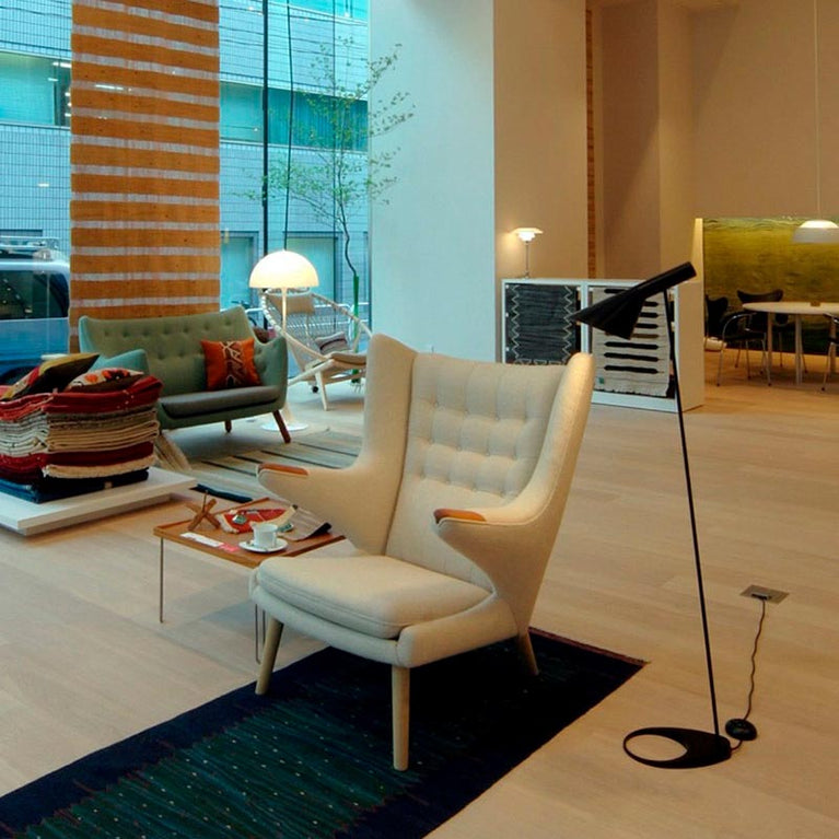 Candeeiro JACOBSEN de pé - preto