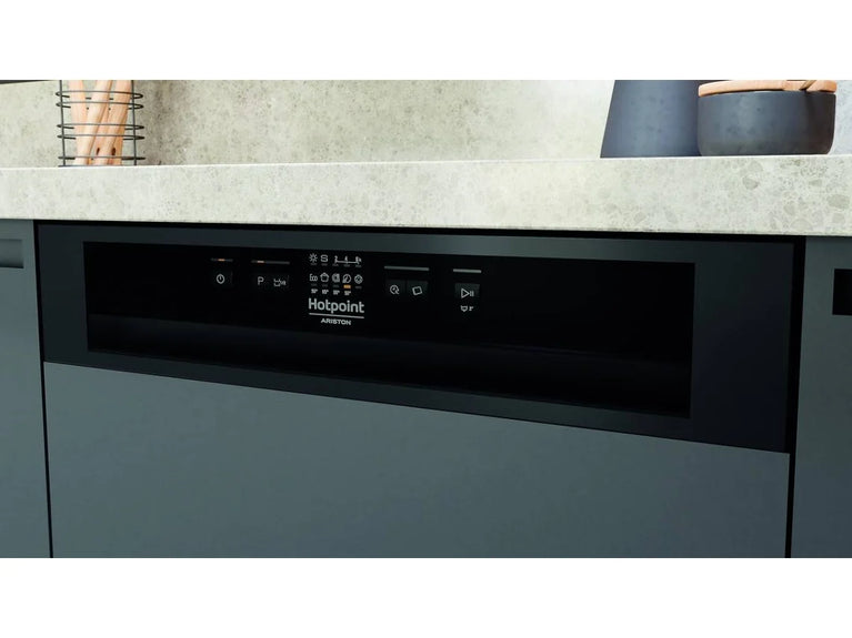 Máquina louça encastre painel à vista - HBC 2B+26 B - HOTPOINT