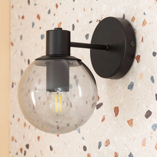 lampara-de-pared-exterior-metal-y-cristal-yanbu_3